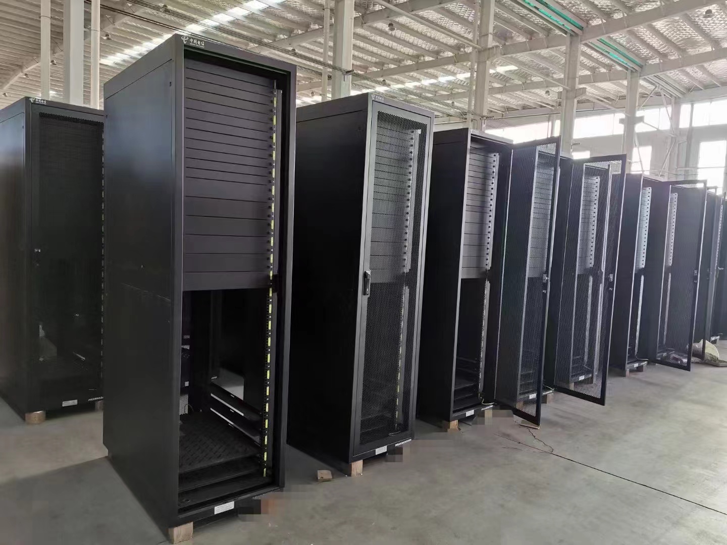 厦门市钣金加工定制机箱定制 - 一站式服务